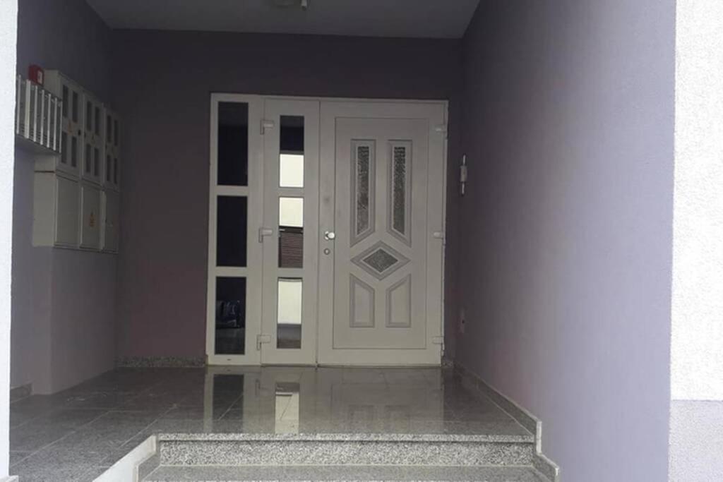 Apartman Franko - Uz Parking PUY 외부 사진